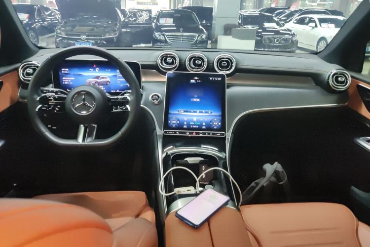 Used Mercedes-Benz GLC 2024 GLC 260 L 4MATIC Luxury Model 5 Seats