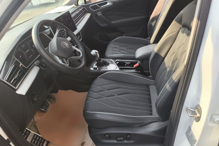 Used Volkswagen Tiguan L 2023 330TSI Automatic Two-Wheel Drive R-Line Enjoyment Edition
