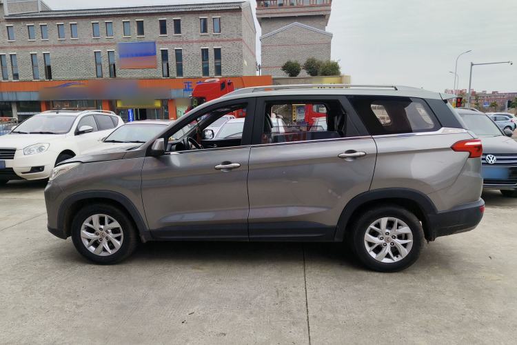 Used Wuling Hongguang S3 2018 1.5L Manual Luxury Model China V Standard
