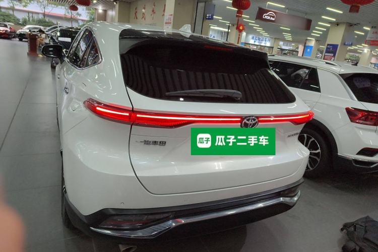 Used Toyota Harrier 2022 2.0L CVT Two-Wheel Drive Deluxe Edition
