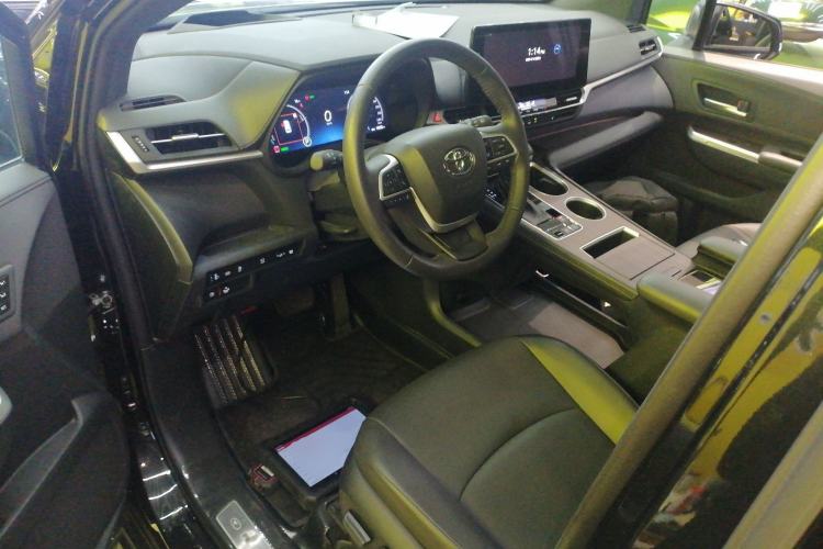 Used Toyota Granvia 2024 2.5L Hybrid Prestige PLUS Four-Wheel Drive Version
