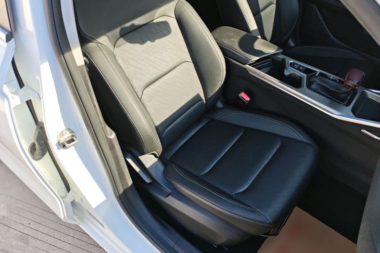 Used Geely Auto Emgrand 2022 4th Generation 1.5L CVT Luxury Model
