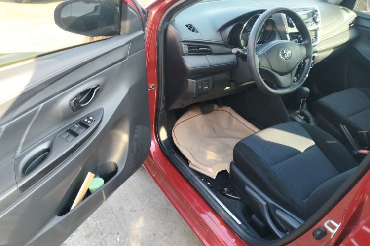 Used Toyota YARiS L 2017 1.5E CVT Dynamic Edition
