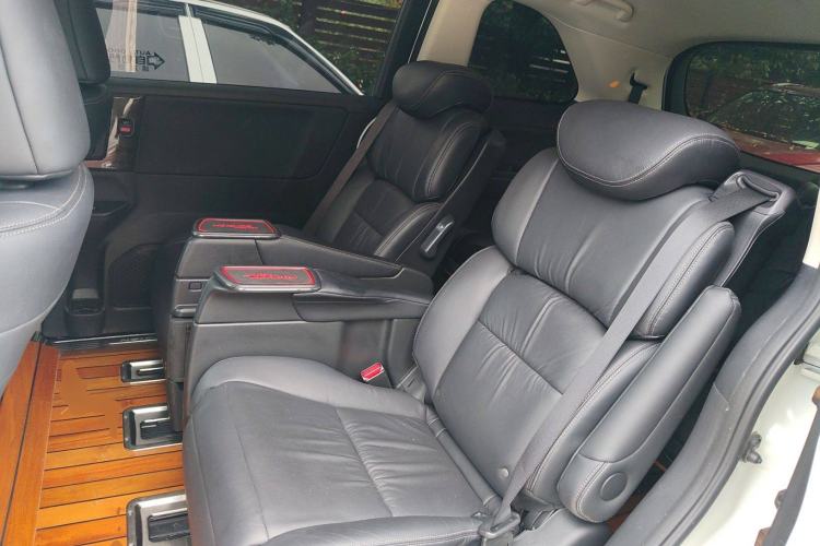 Used Honda Elysion 2016 2.4L Luxury Edition
