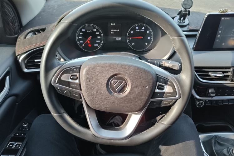 Used Foton Tunland Yutu 2020 2.0T Yutu 8 Shengshi Edition Gasoline Two-Wheel Drive Elite Trim Long Wheelbase 4G20TI5
