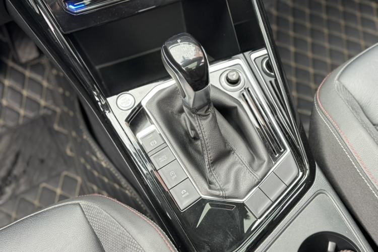 Used Volkswagen Tayron 2020 330TSI Two-Wheel Drive Luxury Smart Connectivity Version
