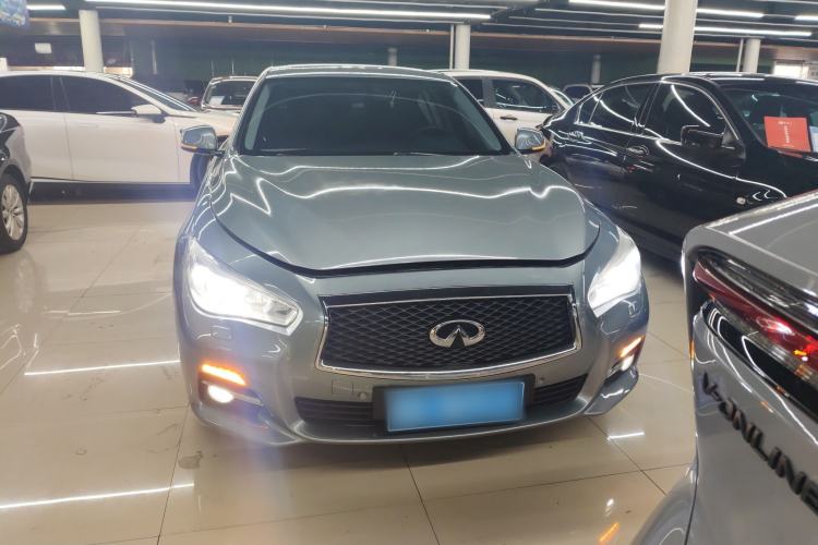 Used Infiniti Q50 2014 2.0T Comfort Edition
