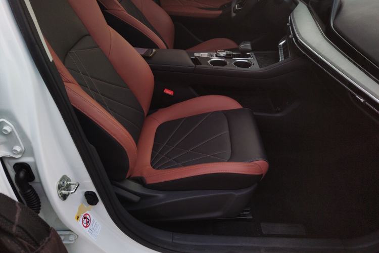 Used Changan Eado 2023 Changan Edition PLUS Blue Whale NE 1.4T GDI DCT Prestige Version
