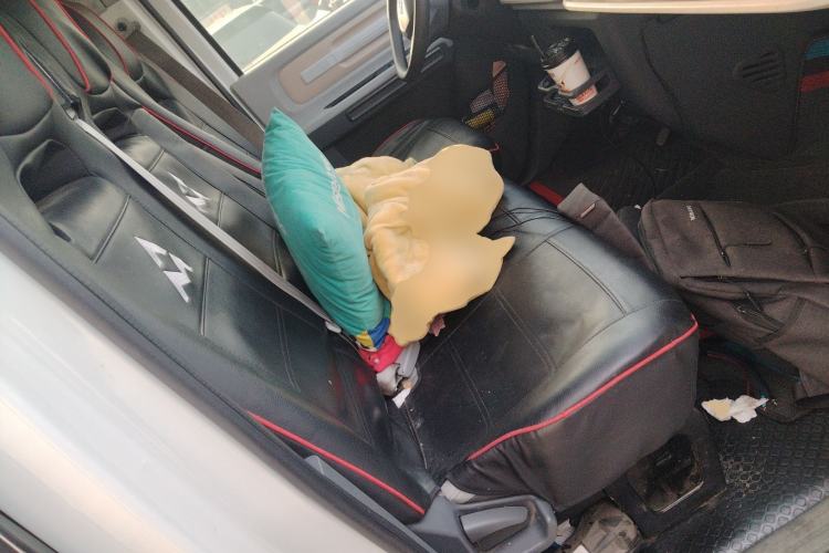 Used SAIC MAXUS Dana V1 2024 V1 Short Wheelbase Low-Roof Multi-Function Version (51 kWh)