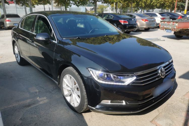 Used Volkswagen Magotan 2017 330TSI DSG Leading Model
