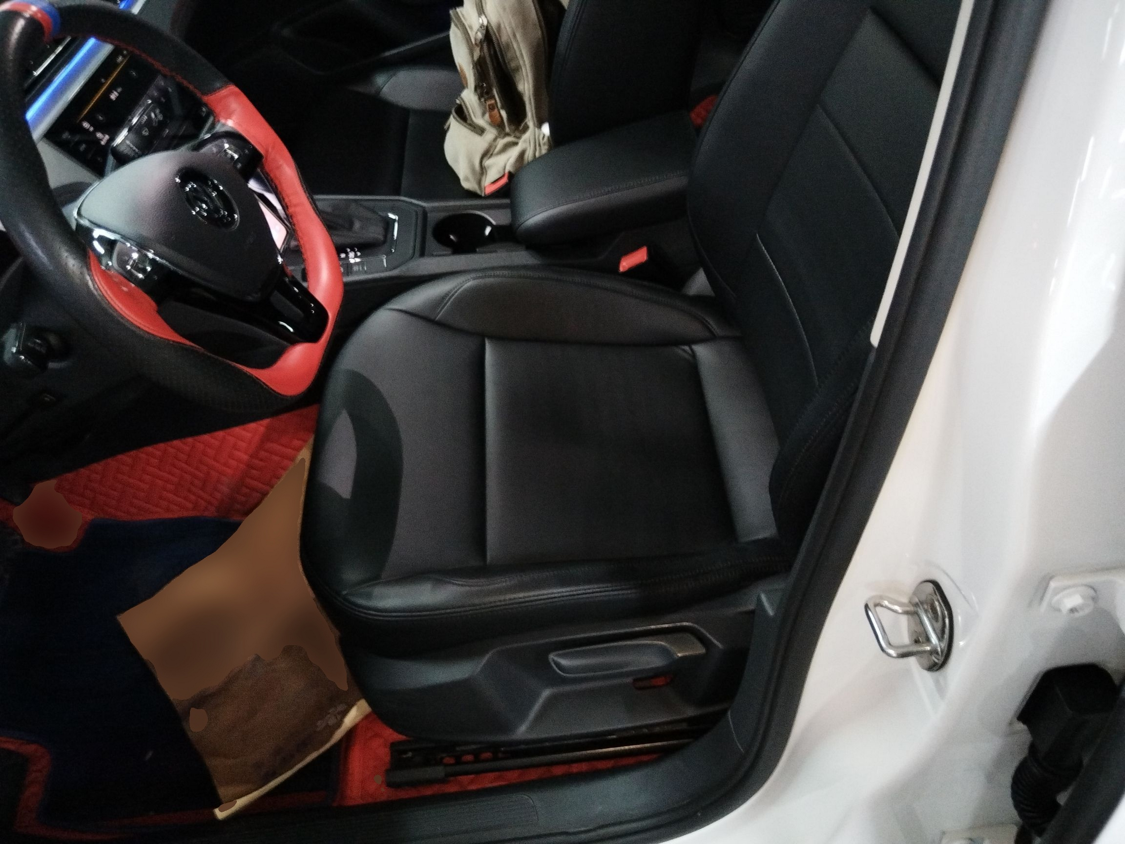 Переднее сиденье в автомобиле