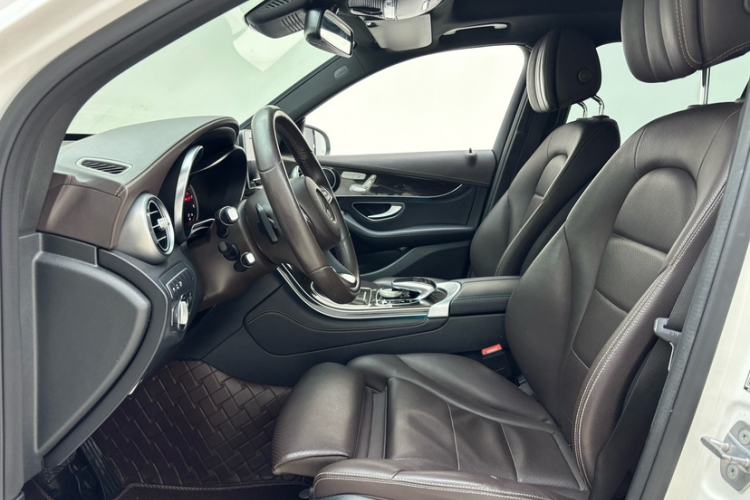 Used Mercedes-Benz GLC 2019 Facelift GLC 260 L 4MATIC Luxury Model