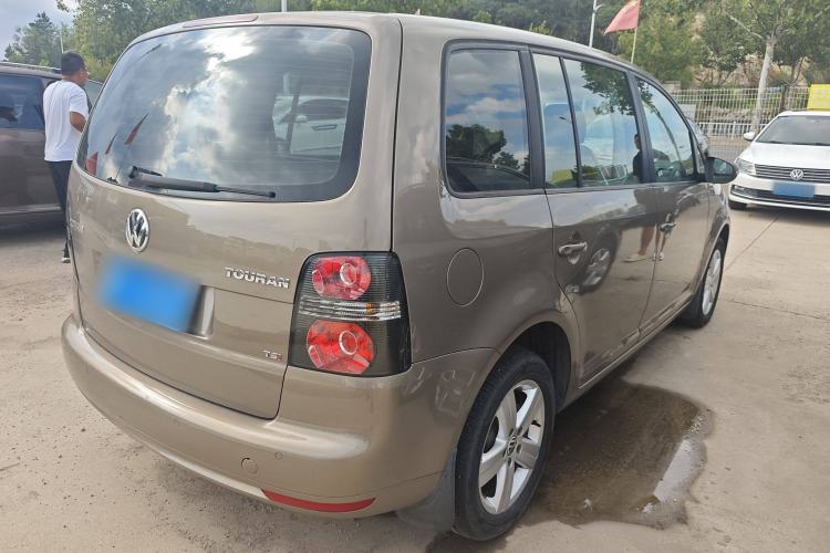 Used Volkswagen Touran 2015 1.4T Manual Fashion Edition 5-Seater
