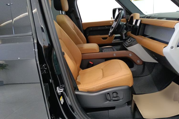 Used Land Rover Defender 2024 110 3.0T P400 Dark Edition
