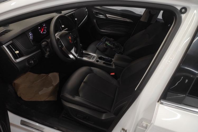 Used Roewe i6 2020 PLUS 1.6L CVT 4G Connected Glory Flagship Edition
