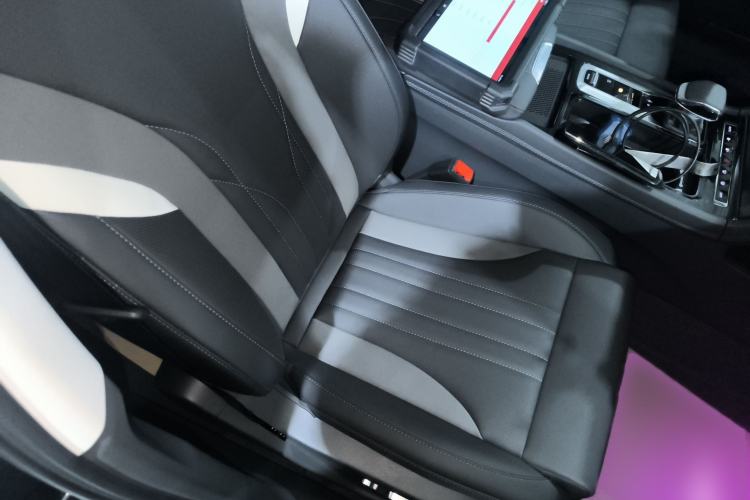 Used Hongqi H6 2024 2.0T ZhiMei Edition
