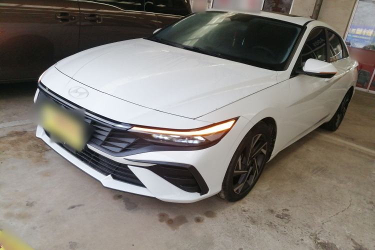 Used Hyundai Elantra 2023 1.5L CVT LUX Prestige Edition