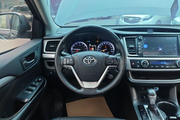 Used Toyota Highlander 2018 2.0T Four-Wheel Drive Luxury Version 7 Seats China VI Standard