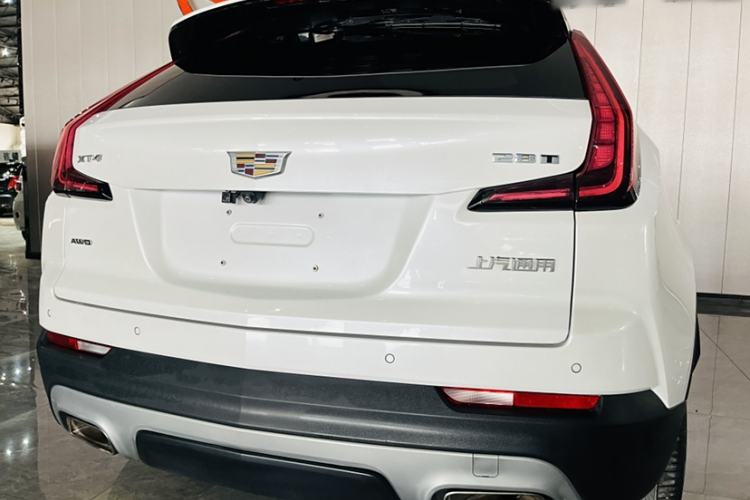 Used Cadillac XT4 2018 28T 4x4 Platinum Edition
