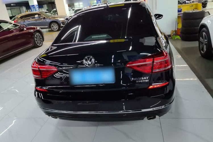 Used Volkswagen Passat 2017 330TSI DSG Luxury Edition
