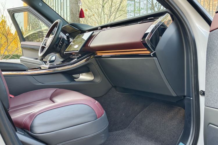 Used Land Rover Range Rover Sport 2024 400PS Flagship Edition
