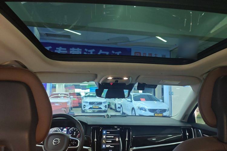 Used Volvo S90 2018 T4 Zhiyuan Edition
