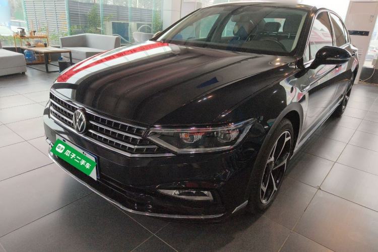 Used Volkswagen Magotan 2023 2 Million Units Limited Edition 330TSI DSG Leading Version