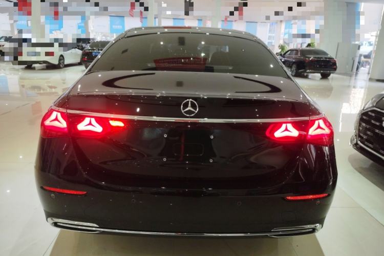 Used Mercedes-Benz E-Class 2025 Facelift E 300 L Luxury Edition
