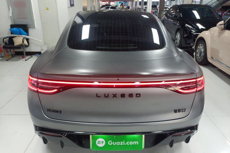 Used Hima Luxeed S7 2024 Max RS Four-Wheel-Drive Performance Edition
