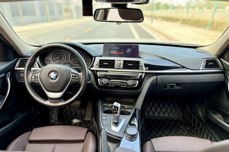 TDK.VehicleDetails.img