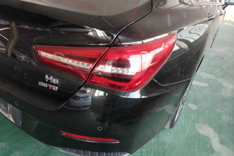 Used Hongqi H5 2022 Classic Model Facelift 1.8T Automatic Smart Connect Flagship Edition
