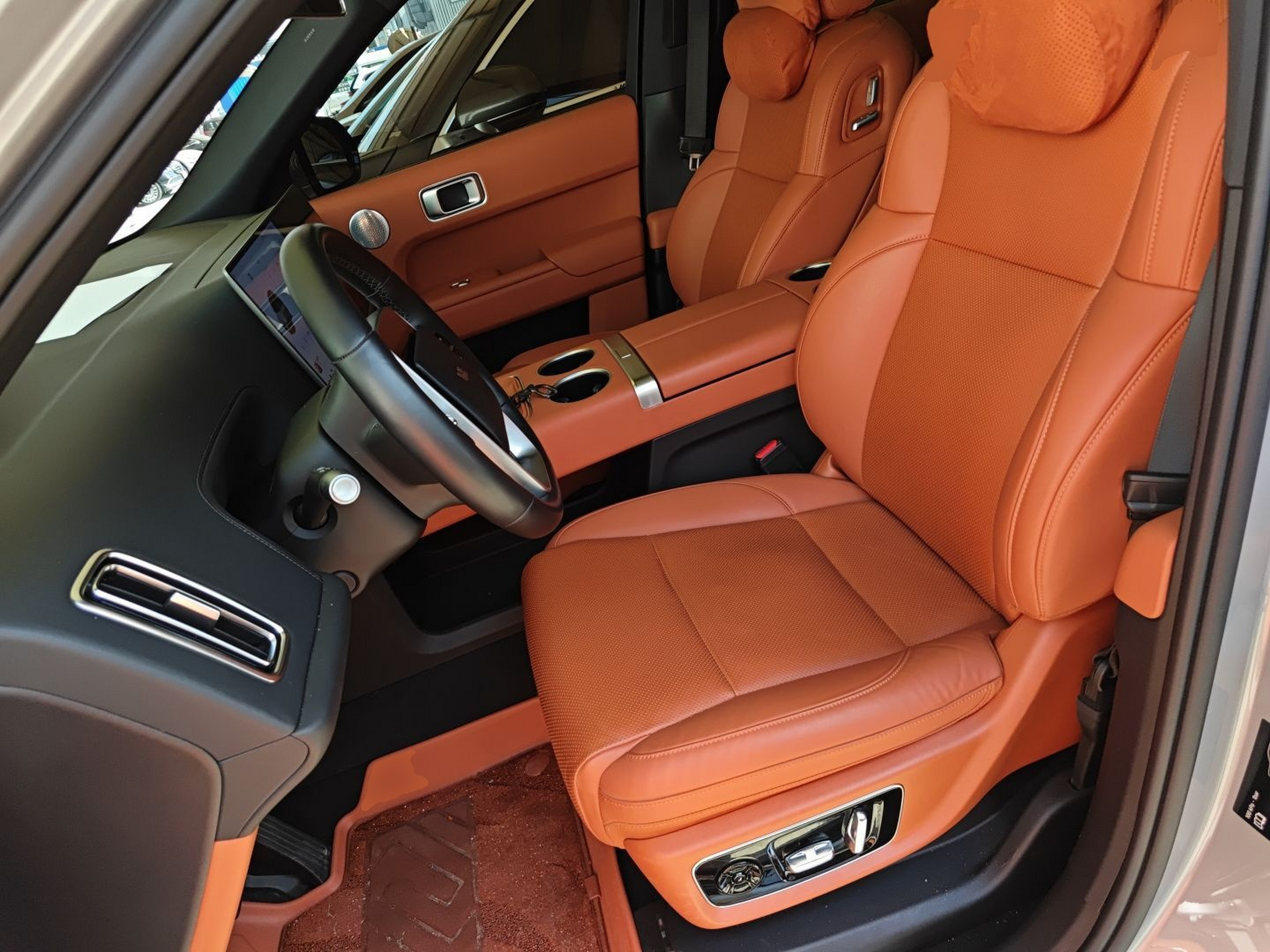 Переднее сиденье в автомобиле