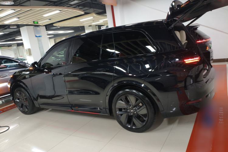 Used Li Auto L9 2022 Max model
