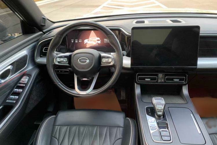 Used GAC Trumpchi GS8 2022 Linghang Series 2.0 TGDI Two-Wheel-Drive Luxury Smart Connectivity Version (7 Seats)
