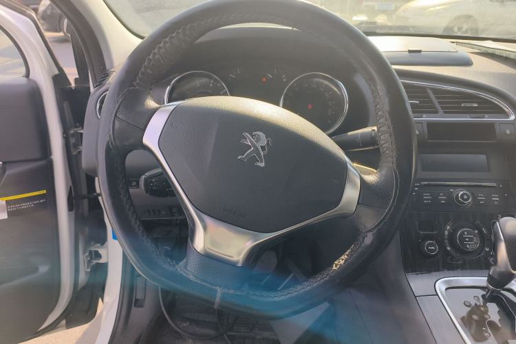 Used Peugeot 3008 2015 2.0L Automatic Trend Edition
