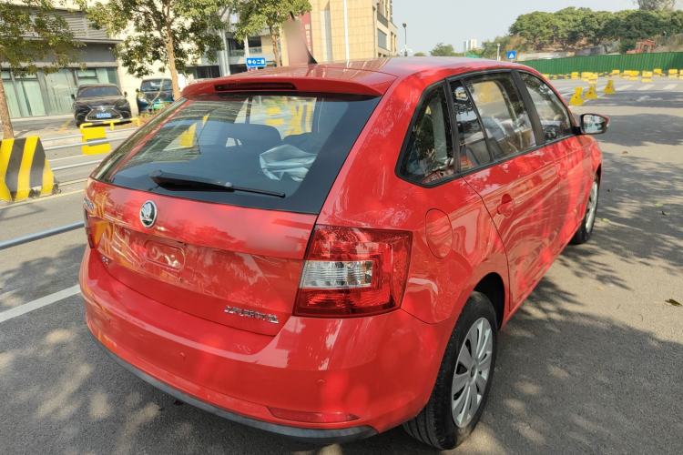 Used Skoda Rapid Spaceback 2018 1.6L Automatic Standard Edition