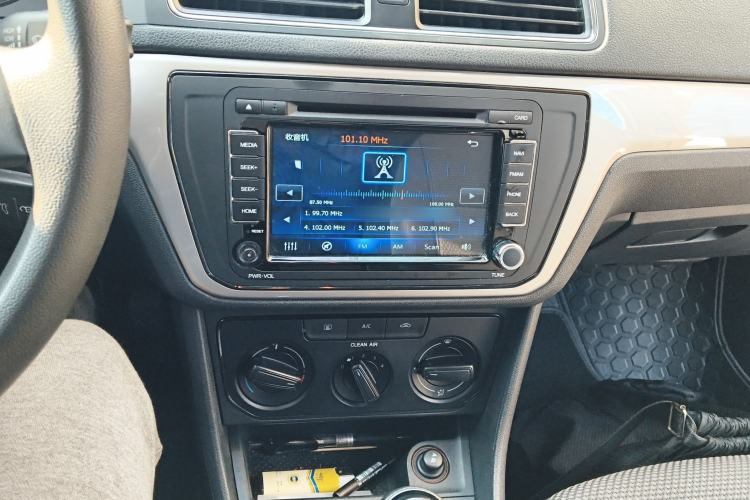 Used Volkswagen Gran Lavida 2015 1.6L Manual Fashion Edition
