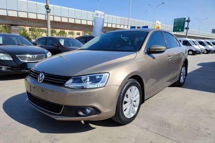 Used Volkswagen Sagitar 2014 Revised Version 1.4TSI Automatic Luxury Edition
