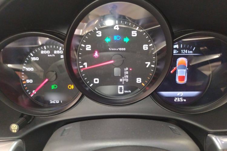 Used Porsche 718 2018 Cayman 2.0T
