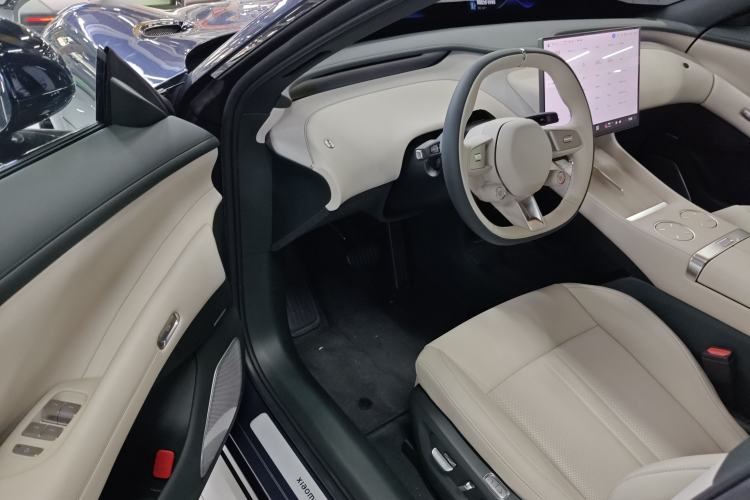 Used  YU7 2025 Ultra-Long Range All-Wheel Drive Pro Version
