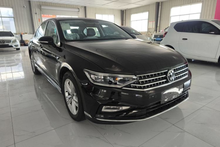 Used Volkswagen Magotan 2023 2 Million Units Limited-Edition 280TSI DSG Comfort Version
