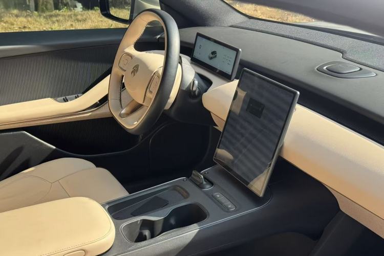 Used Nio ET5T 2023 75 kWh Touring