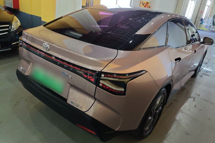 Used Toyota bZ3 2023 616 km Long-Range Premium