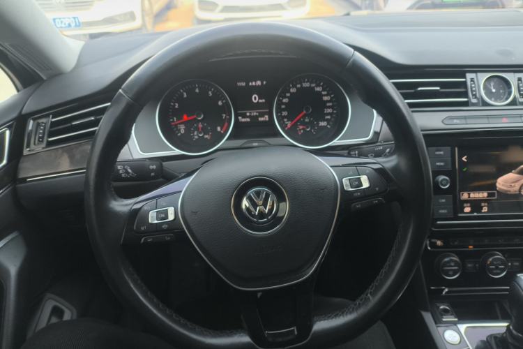 Used Volkswagen Magotan 2019 330TSI DSG Luxury Version China VI Standard