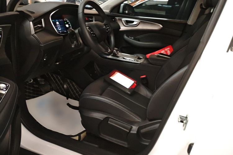 Used Roewe RX5 2023 PLUS 330TGI Automatic Trendsetting Smart Edition
