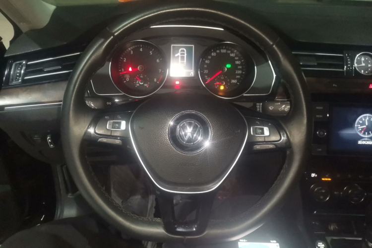 Used Volkswagen Magotan 2018 330TSI DSG Luxury Model