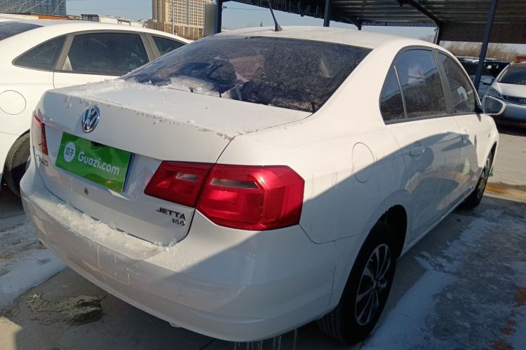 Used Volkswagen Jetta 2015 Value Edition 1.6L Manual Fashionable Style
