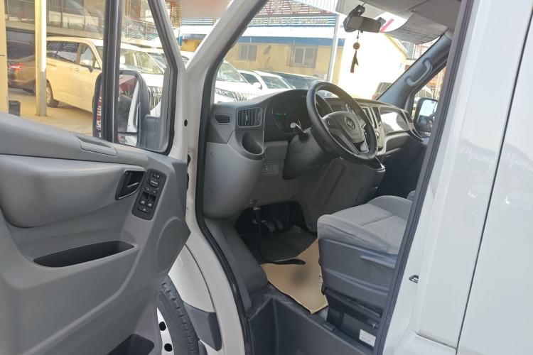 Used Foton Toano 2021 2.5T Automatic Tongtu Short Wheelbase Mid-Height 5-Seater D25TDIF1
