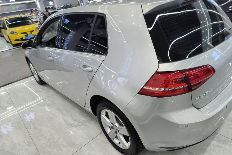 Used Volkswagen Golf 2015 1.6L Automatic Comfort Model
