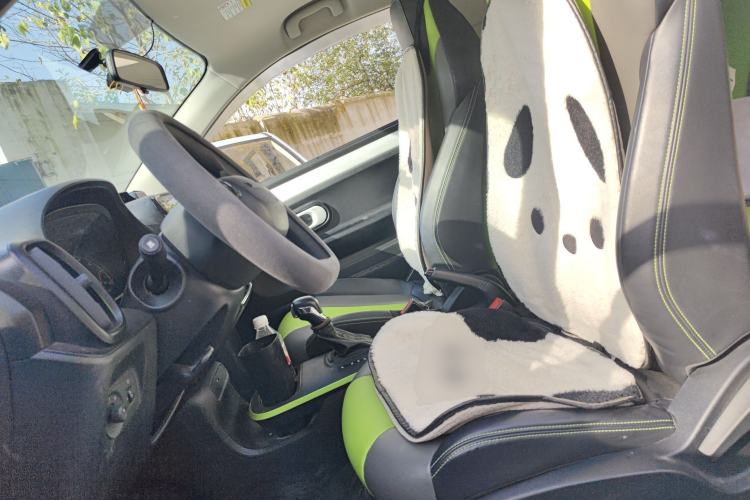 Used Roewe Clever 2021 302 km New Four-Seater Super-Efficient Version